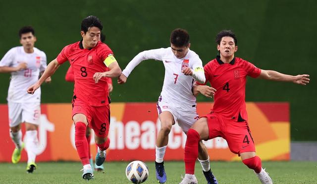 亚青赛中国vs韩国足球