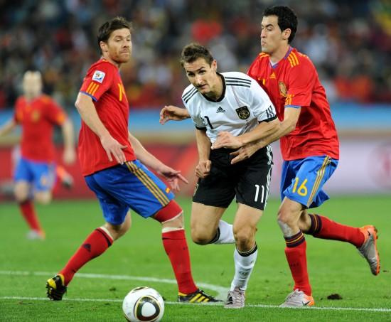 西班牙vs德国人员比赛