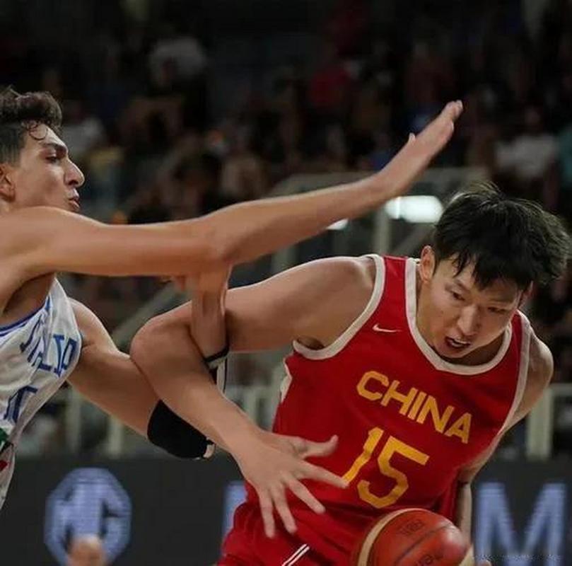 中国男篮vs德国热身赛大叔讲球的相关图片